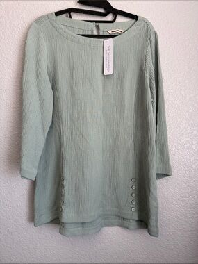Soft Surroundings Sage Green Crinkle Tunic with Side Buttons